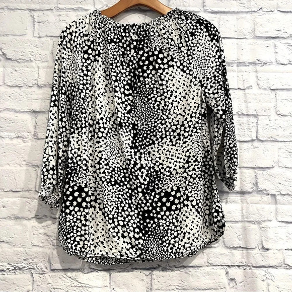 Talbots Abstract Clover Black White Peasant Blouse - Picture 3 of 8